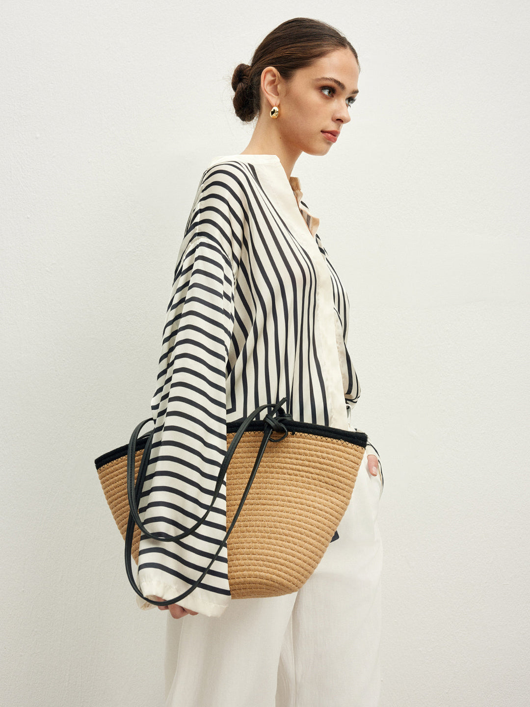 Ferri | Blusa in Raso con Collo Alto