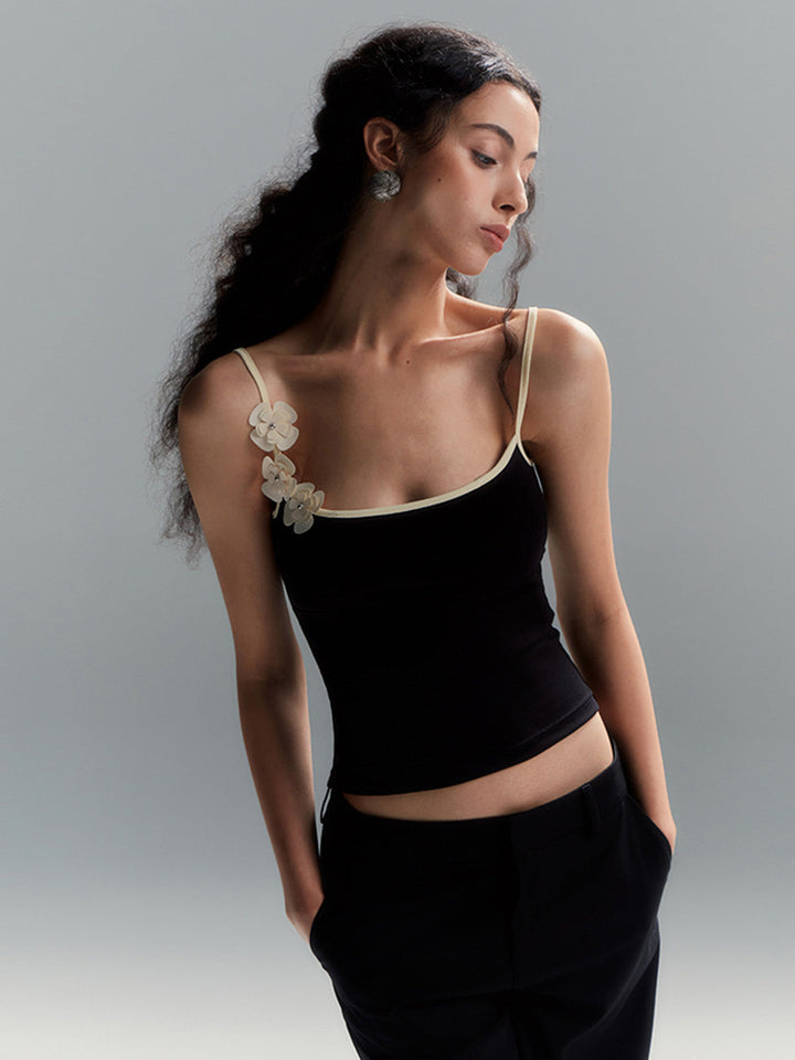 Greco | Top Floreale con Contrasto
