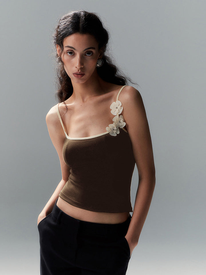 Greco | Top Floreale con Contrasto