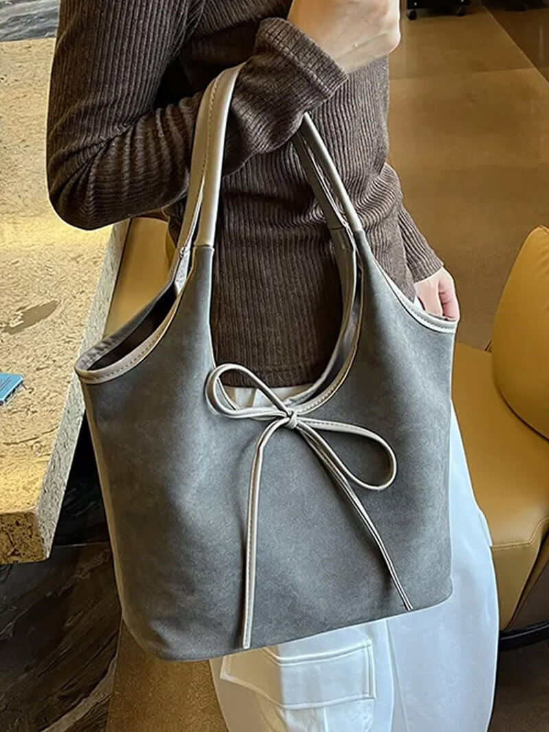 Mandello | Borsa in Suede con Fiocco